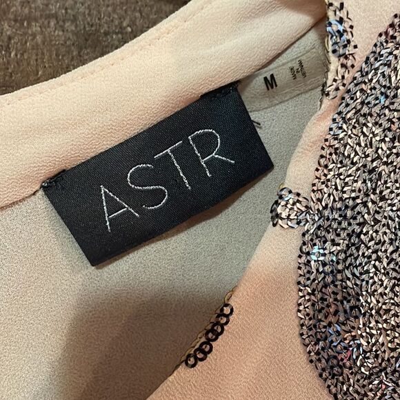 ASTR Peach & Silver Sequin Tank Top - Picture 2 of 6